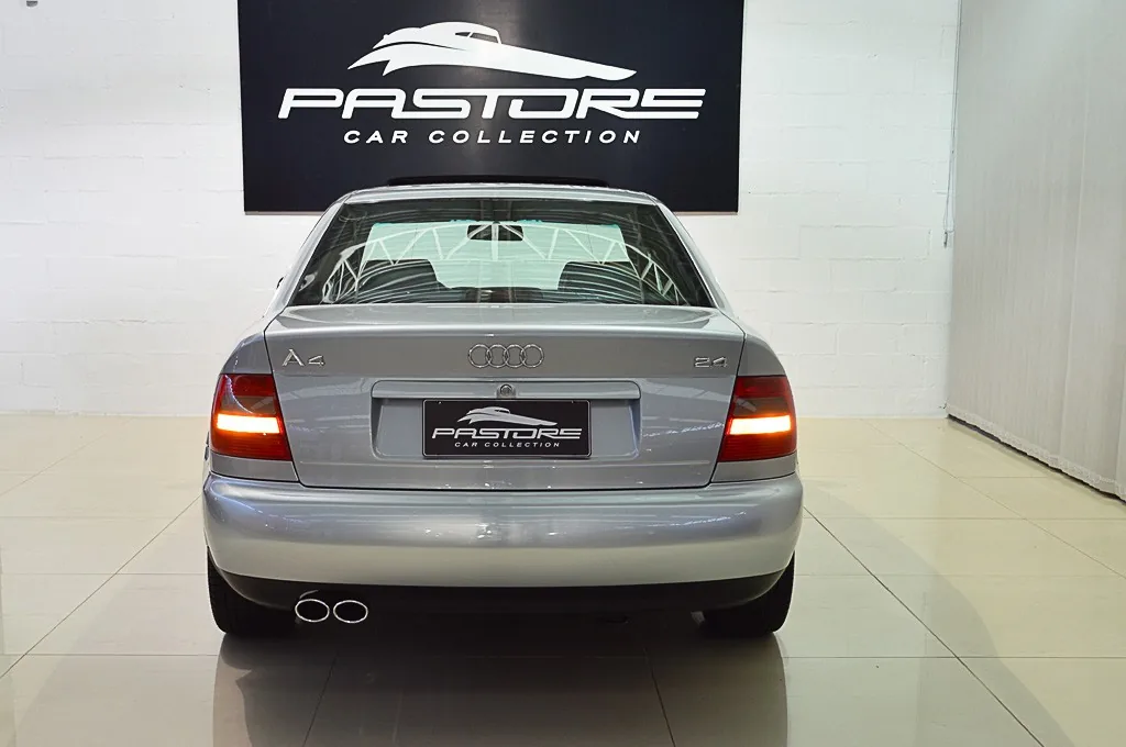 Audi A4 2.4 V6