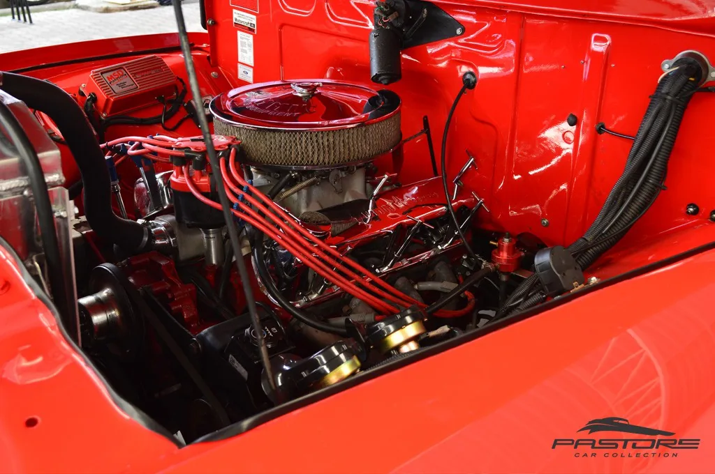 Ford F100 V8