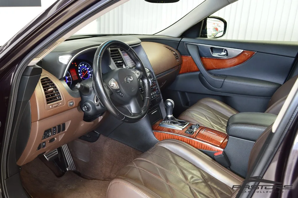 Infiniti FX35 AWD