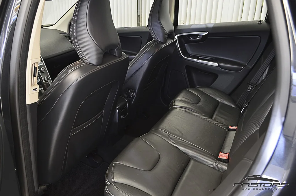 Volvo XC60 T6 R-Design