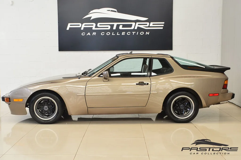 Porsche 944 S2