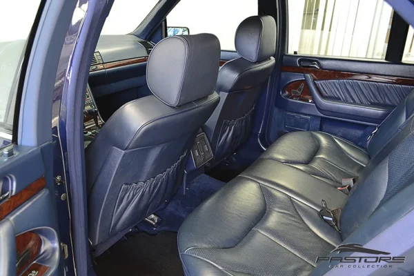 Mercedes-Benz S500 Sedan