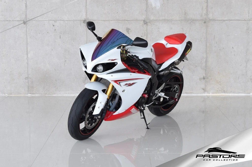 Yamaha YZF R1