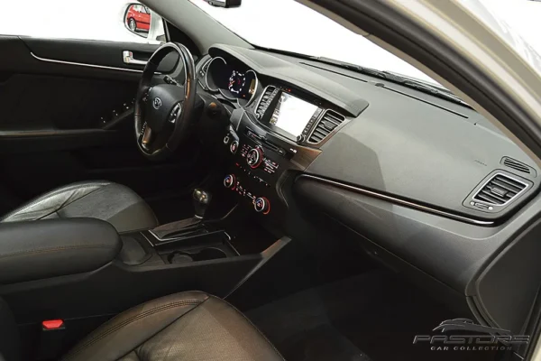 Kia Cadenza EX