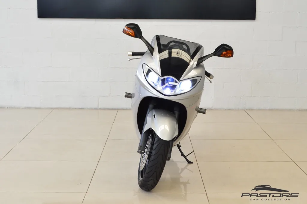 Triumph Sprint ST 1050
