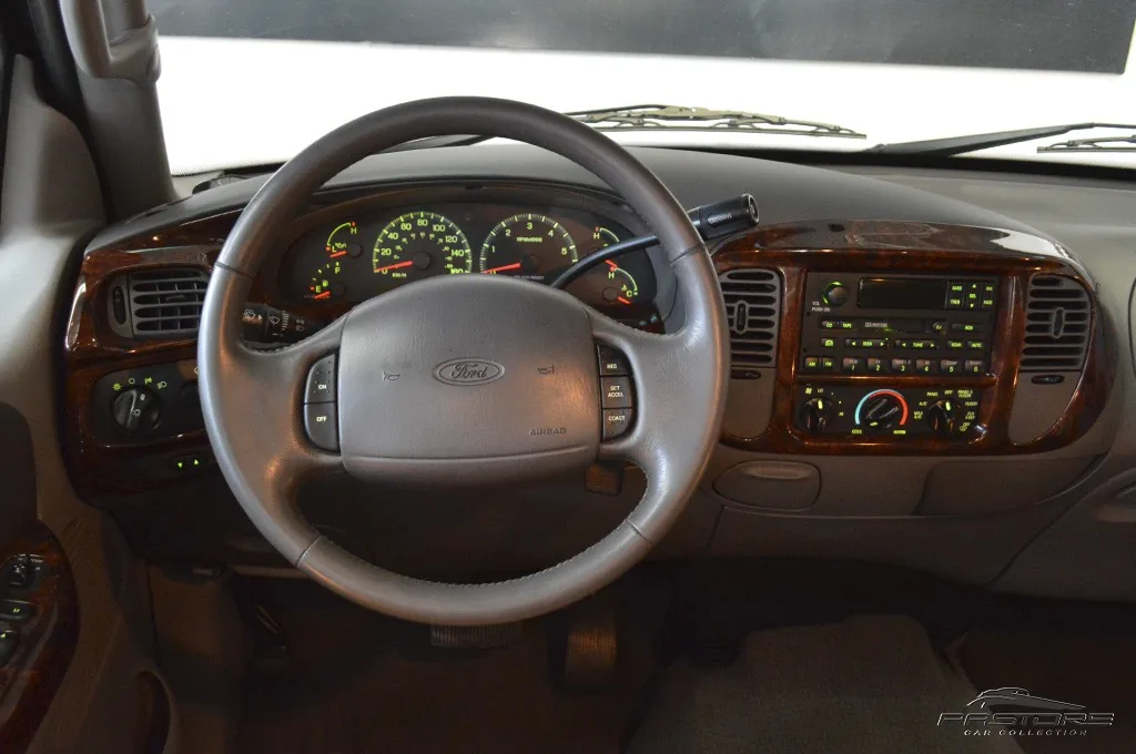 Ford F-150 CD SuperCrew Lariat