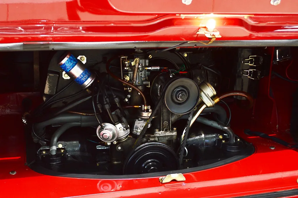 VW Kombi Luxo