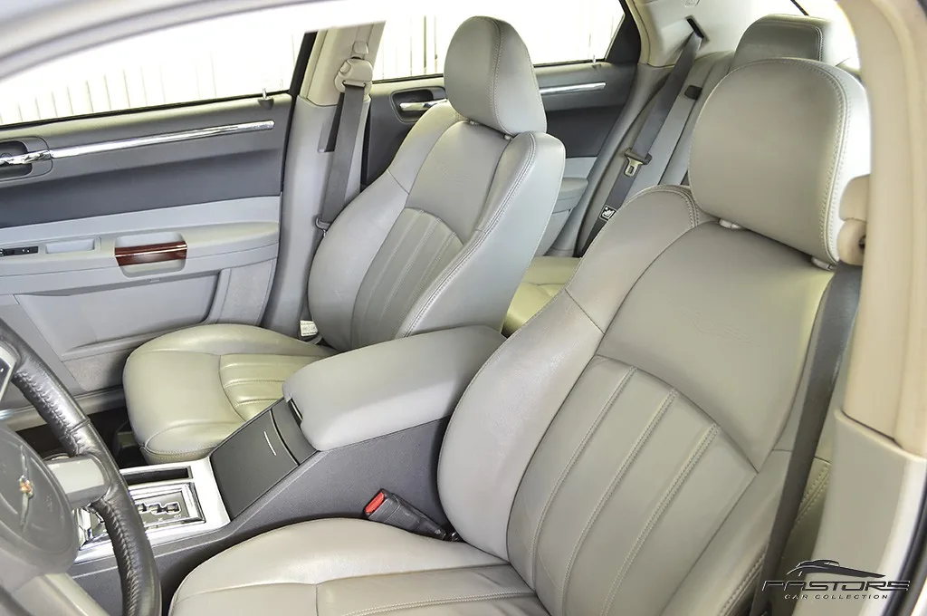 Chrysler 300C 5.7 Hemi