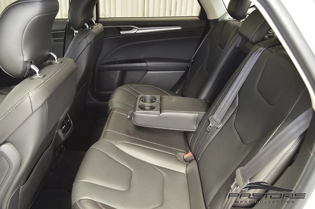 Ford Fusion Titanium Hybrid