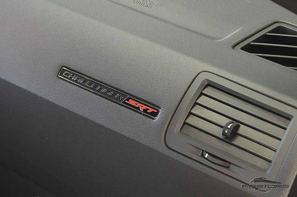 Dodge Challenger 392 SRT8