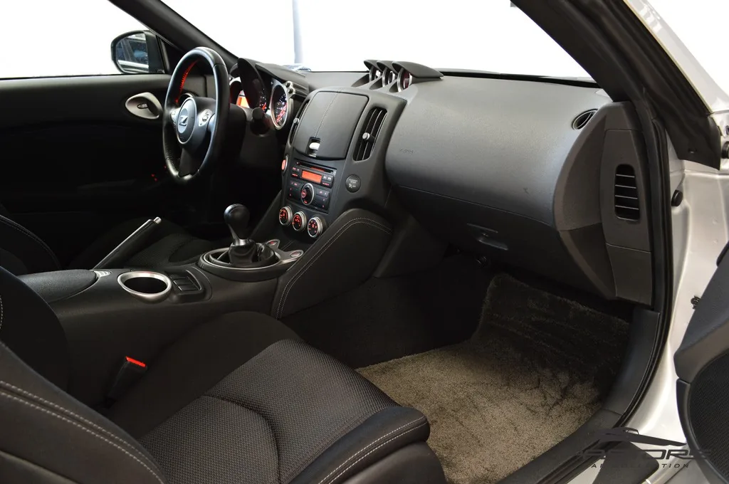 Nissan 370 Z Coupé