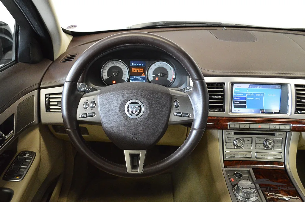 Jaguar XF Premium Luxury