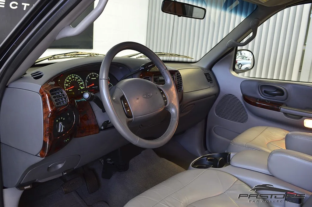Ford F-150 CD SuperCrew Lariat