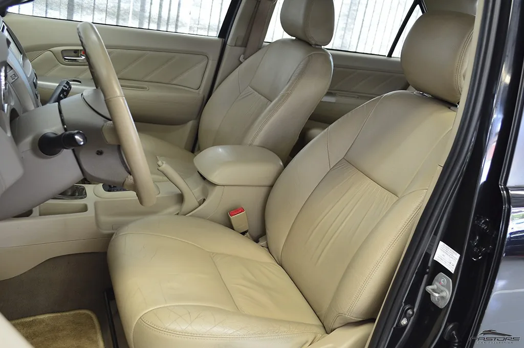 Toyota Hilux SW4 SRV 3.0 D-4D