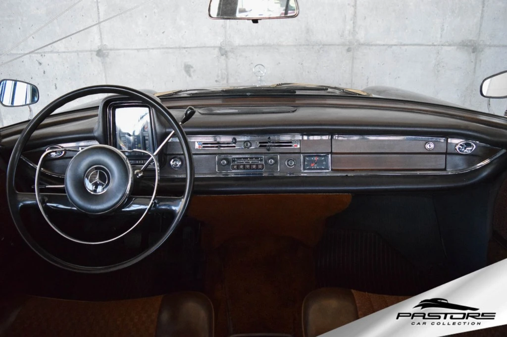 Mercedes-Benz 220 Sb