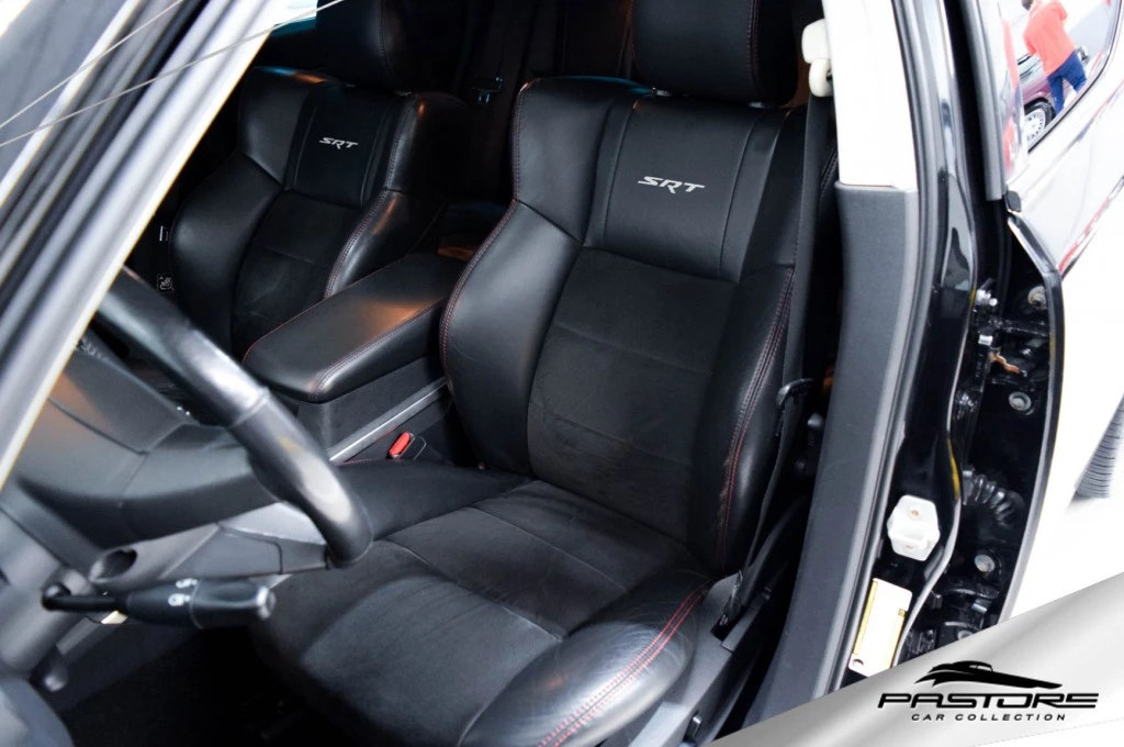 Dodge Charger SRT8 Hemi