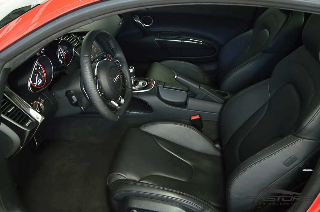 Audi R8 5.2 V10