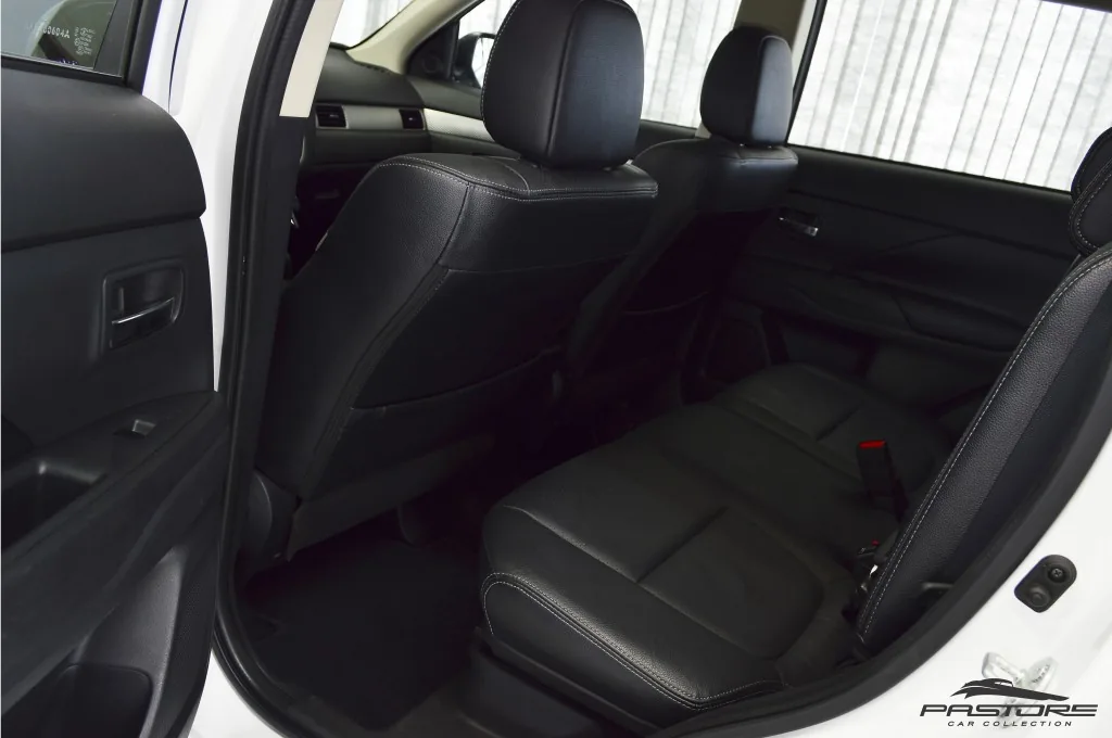 Mitsubishi All New Outlander GT