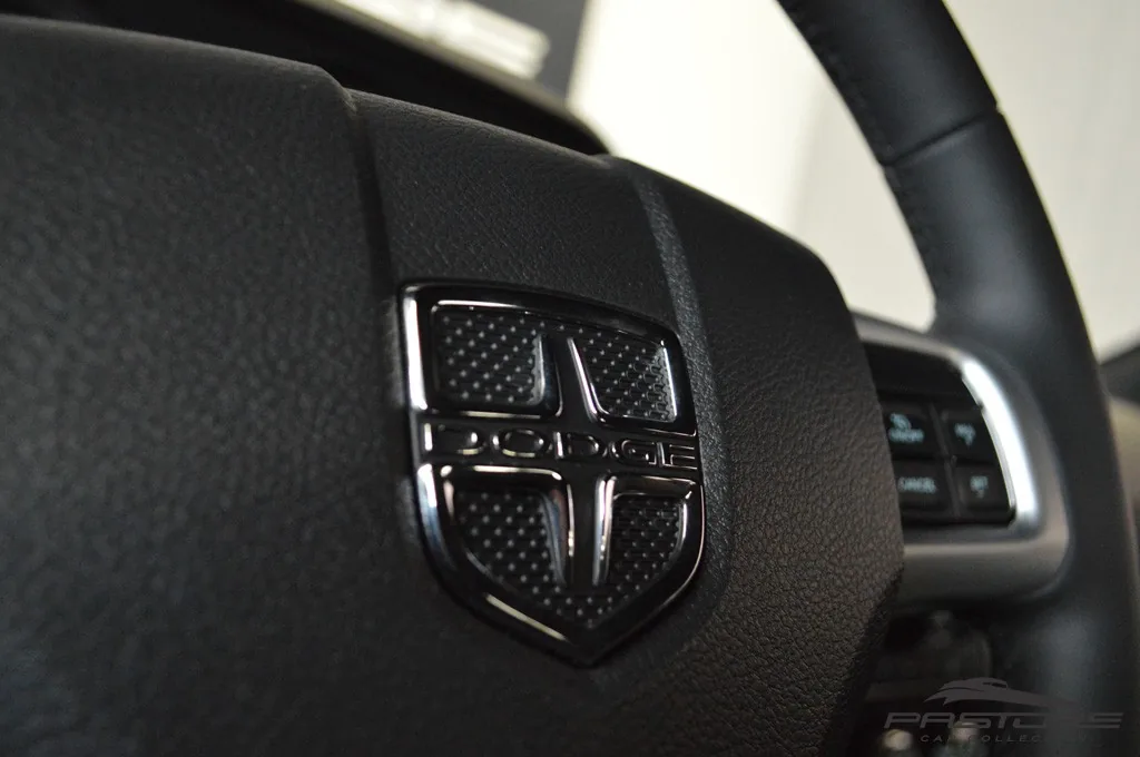 Dodge Challenger SXT Plus