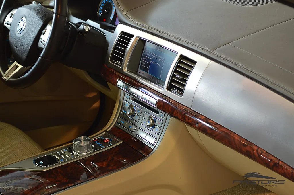 Jaguar XF Premium Luxury