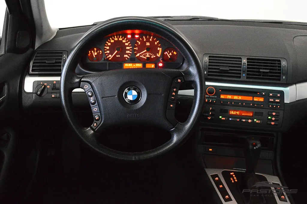 BMW 320i