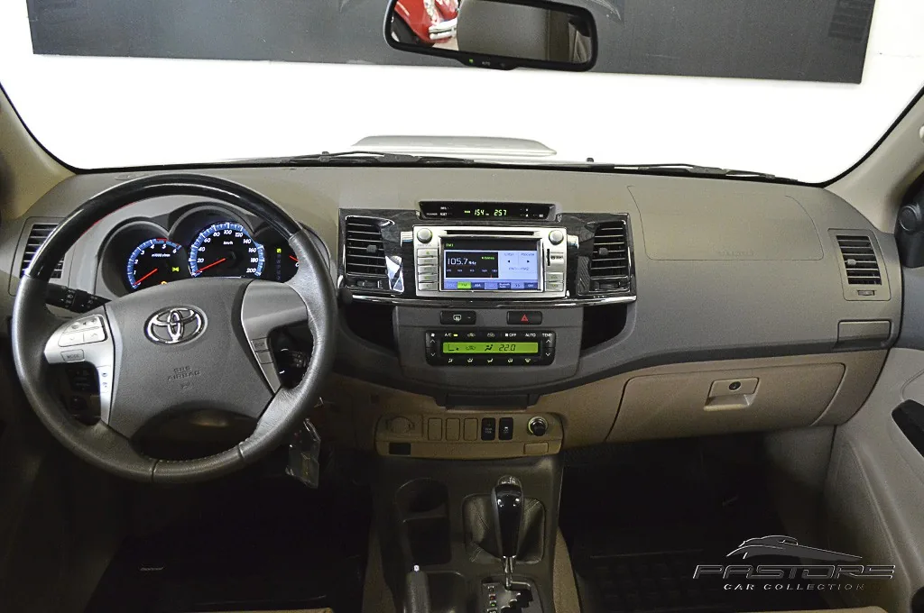 Toyota Hilux SW4 SRV 3.0 D-4D AT