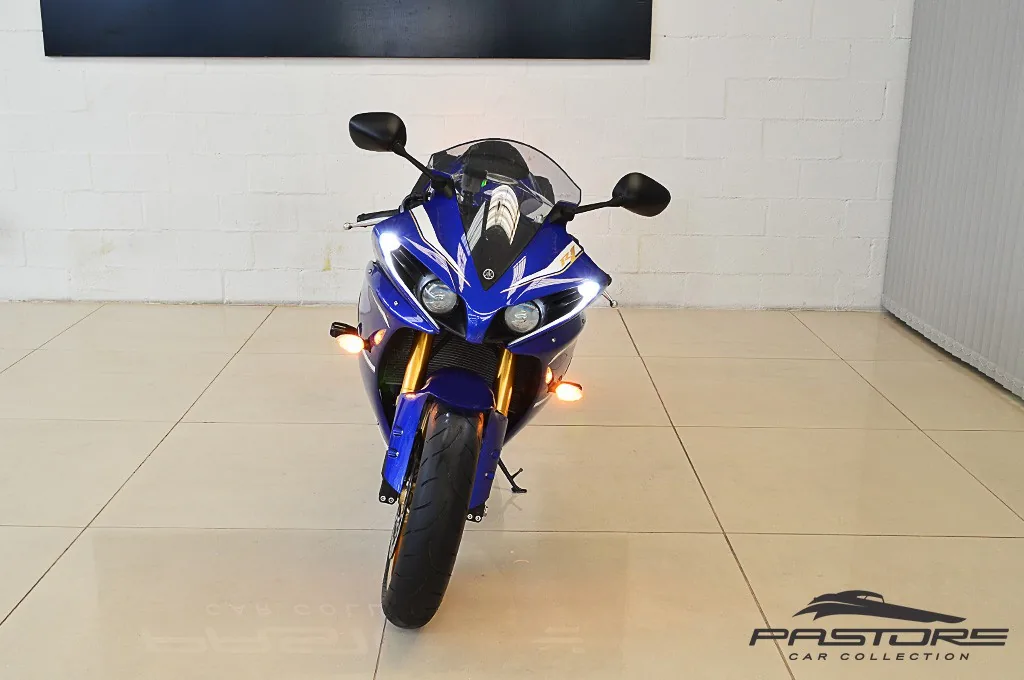 Yamaha YZF R1