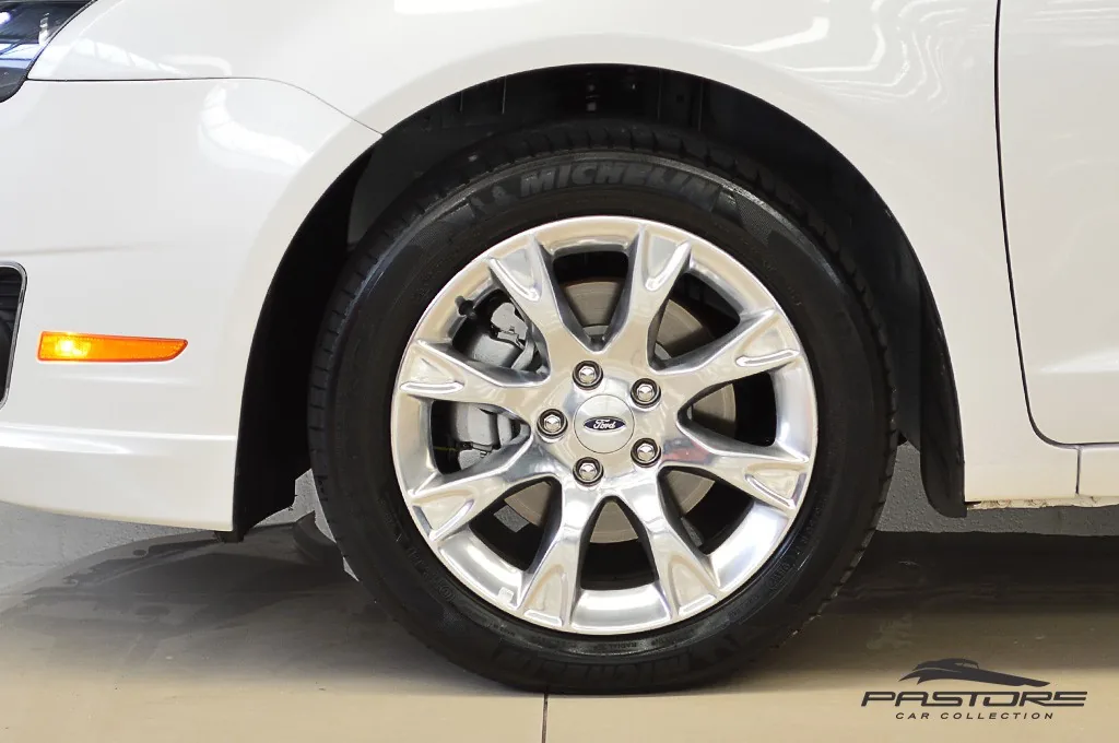 Ford Fusion V6 FWD