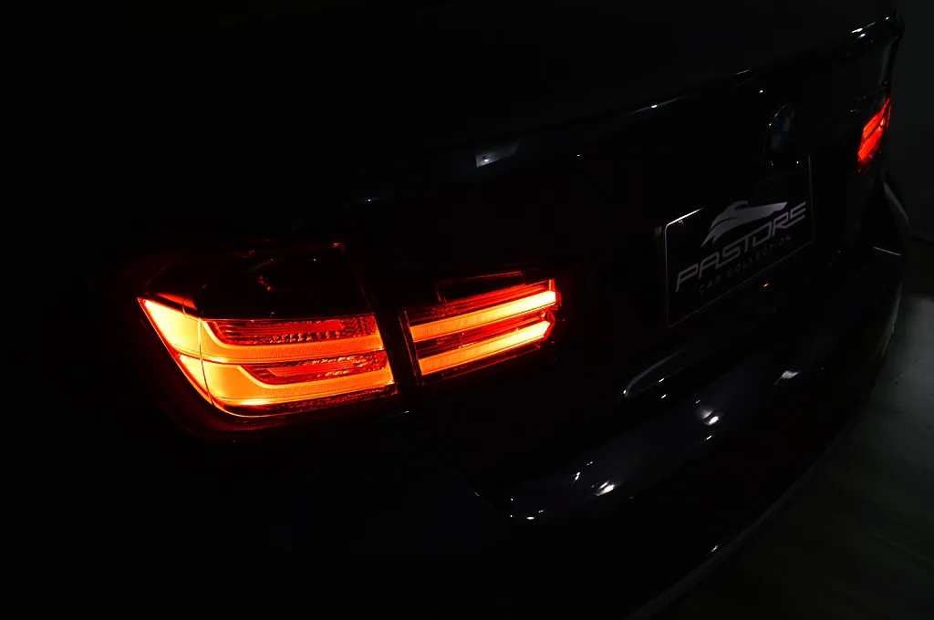 BMW 328i Modern