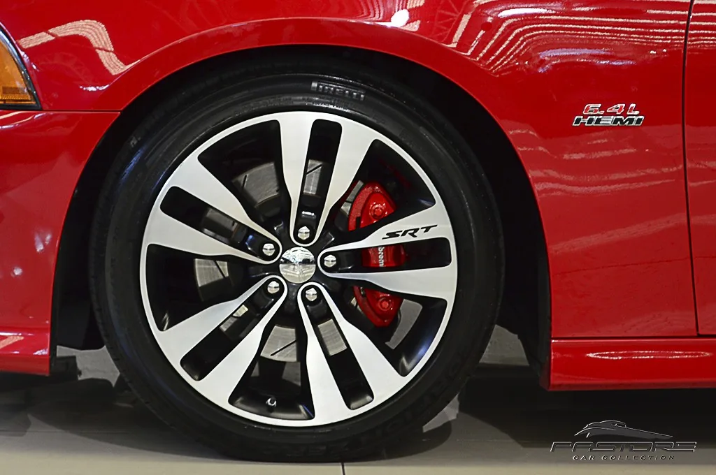 Dodge Charger SRT8