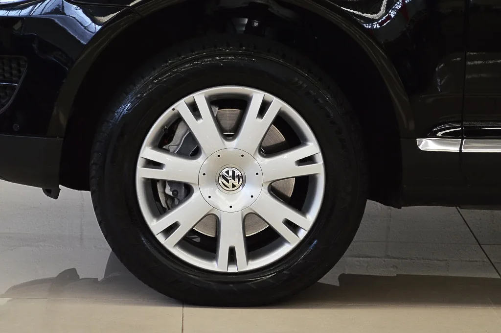 VW Touareg V8