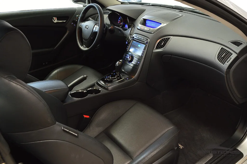 Hyundai Genesis Coupé 3.8 V6