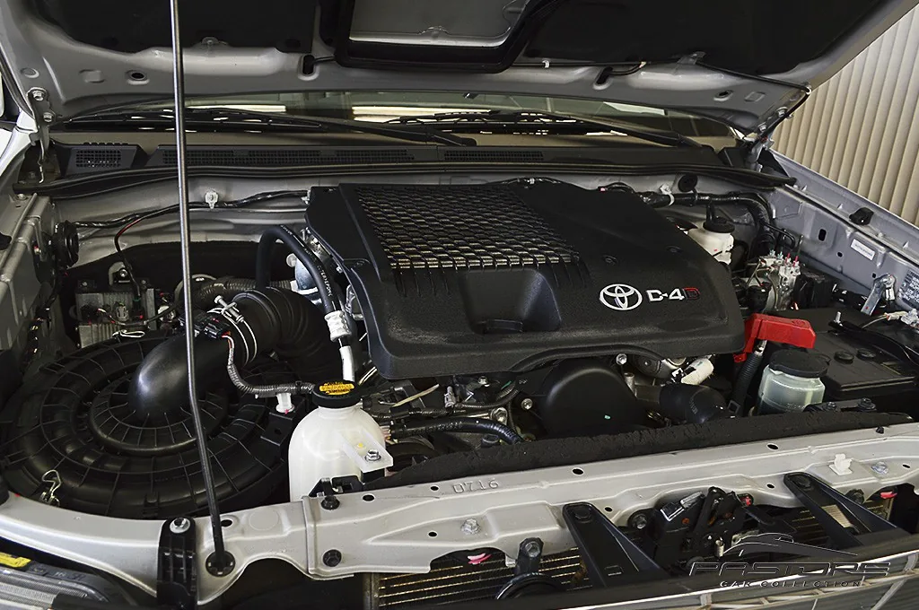 Toyota Hilux SW4 SRV 3.0 D-4D AT