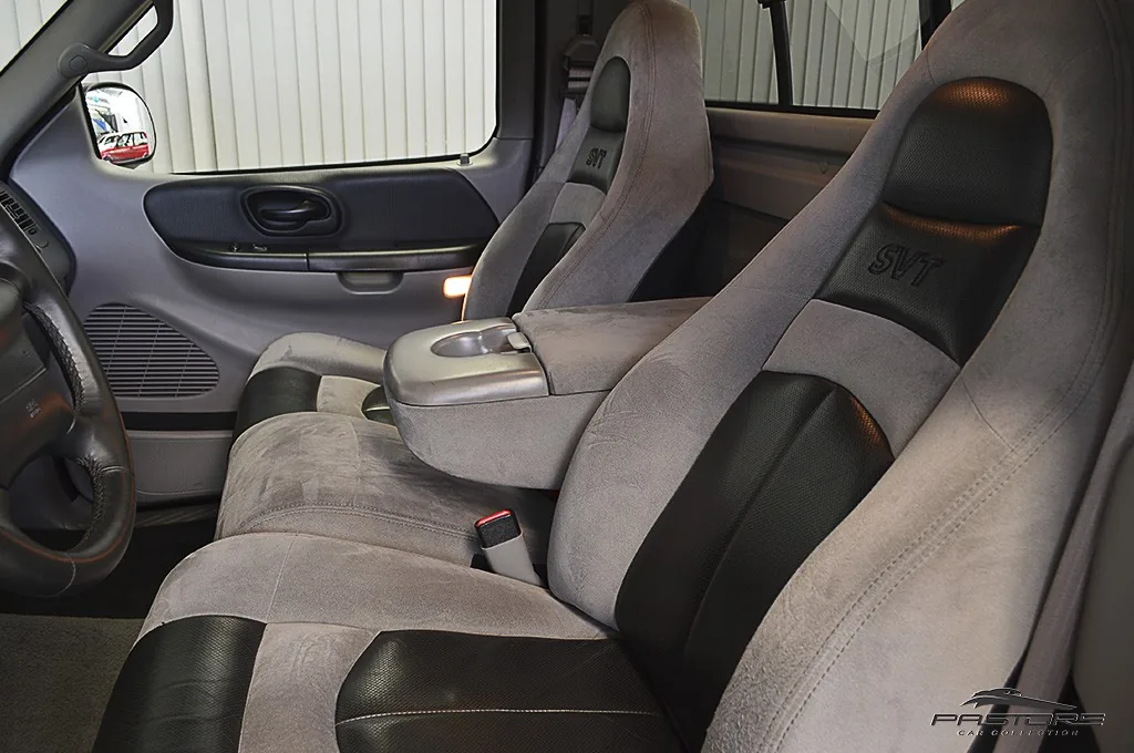Ford F-150 SVT Lightning