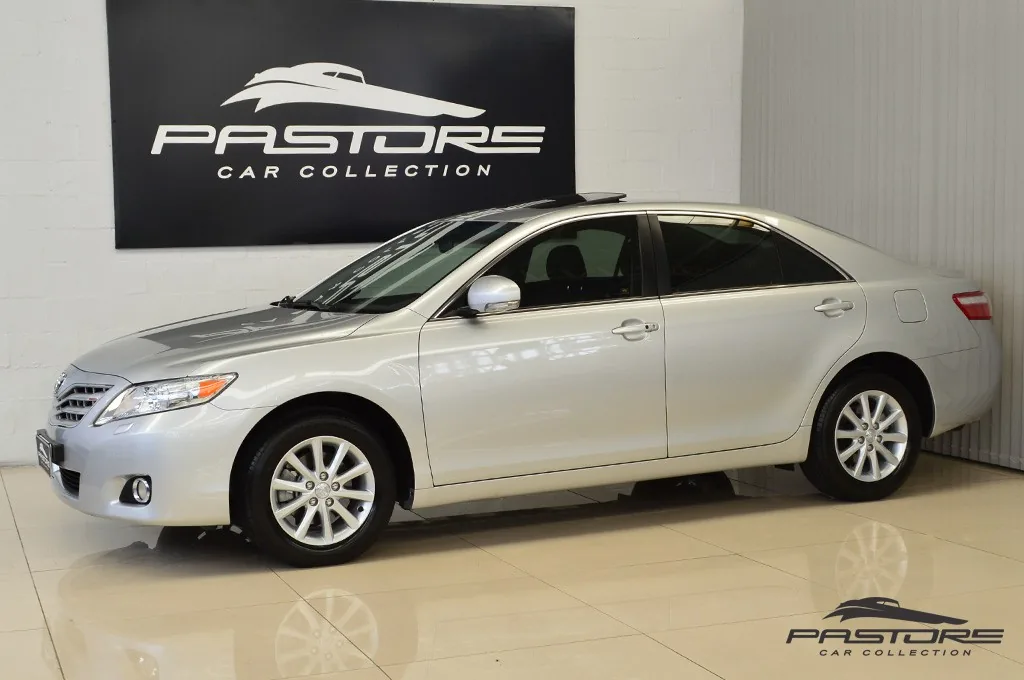 Toyota Camry XLE V6
