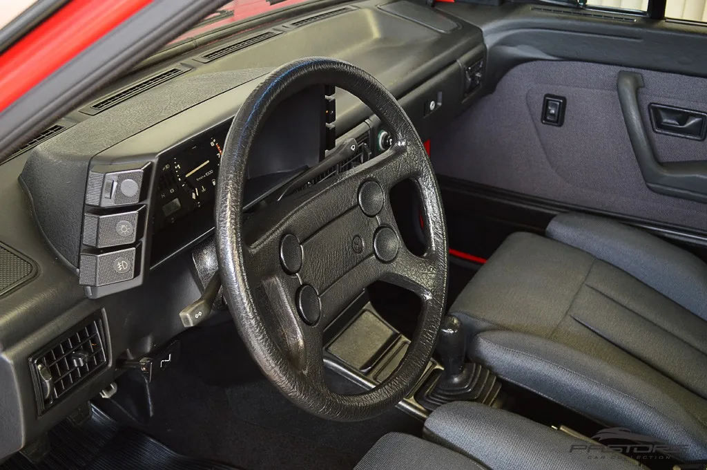VW Voyage GLS
