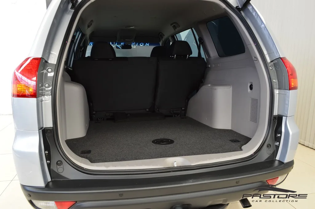 Mitsubishi Pajero Dakar AT