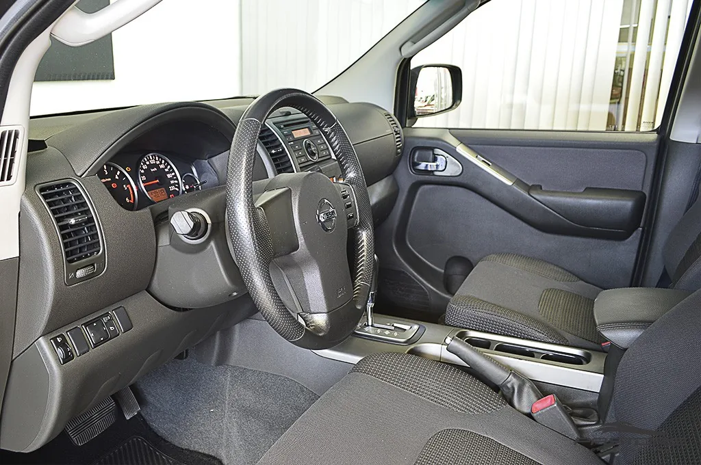Nissan Pathfinder SE 2.5 TDI