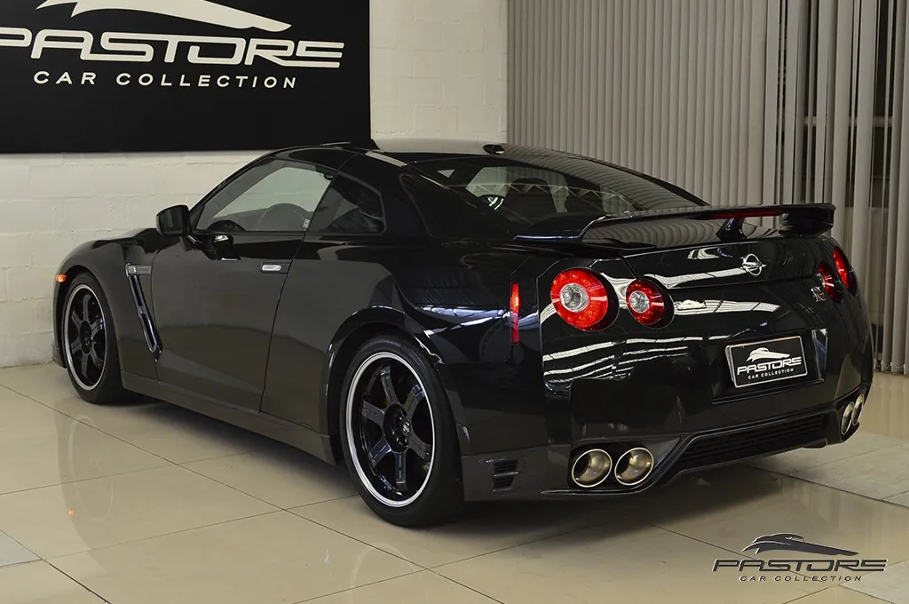 Nissan GT-R Black Edition
