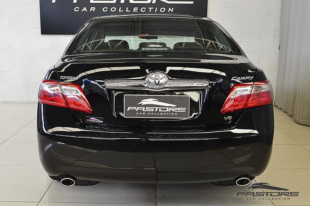 Toyota Camry XLE V6