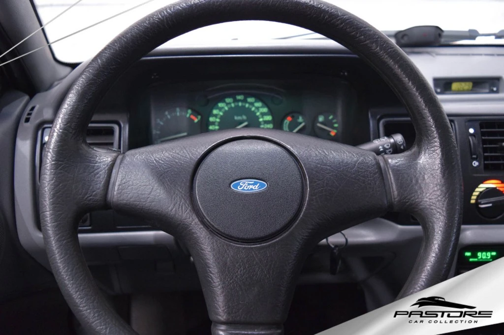 Ford Escort 1.8i GLX