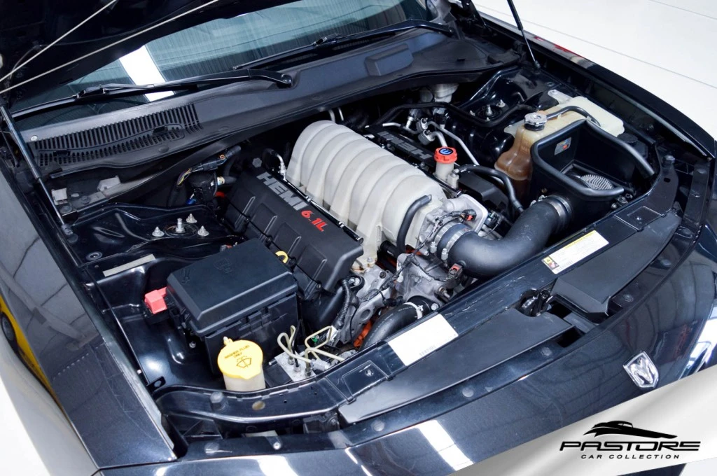 Dodge Charger SRT8 Hemi