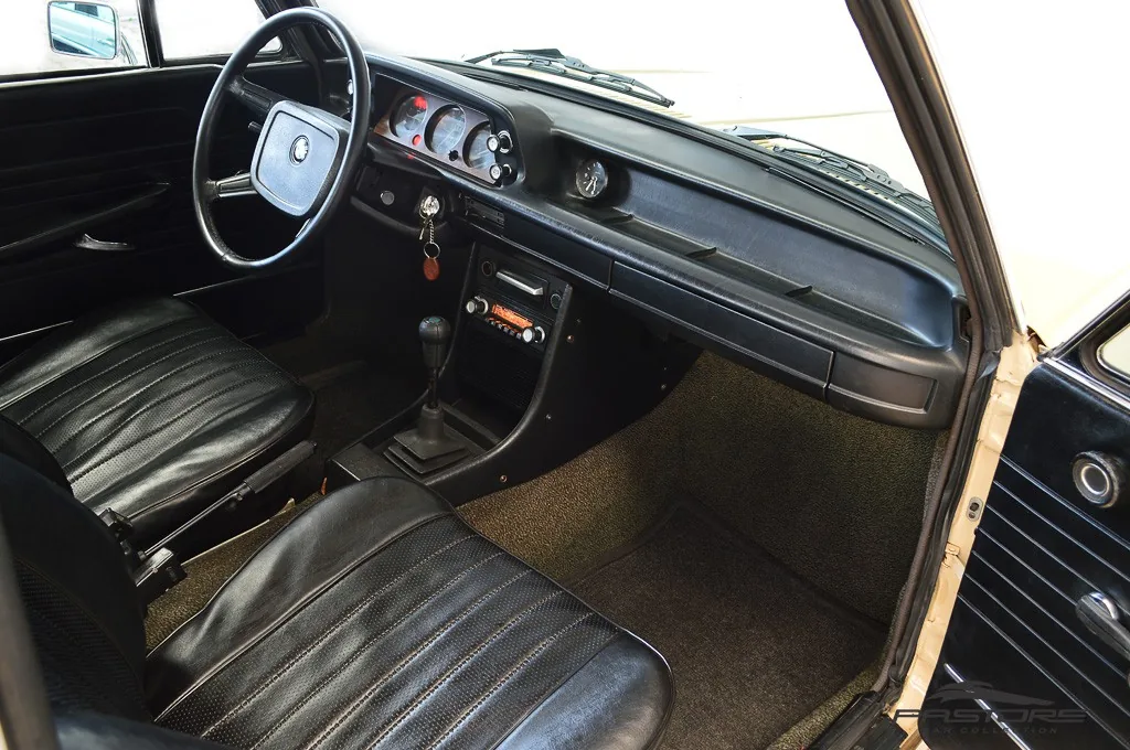 BMW 1502