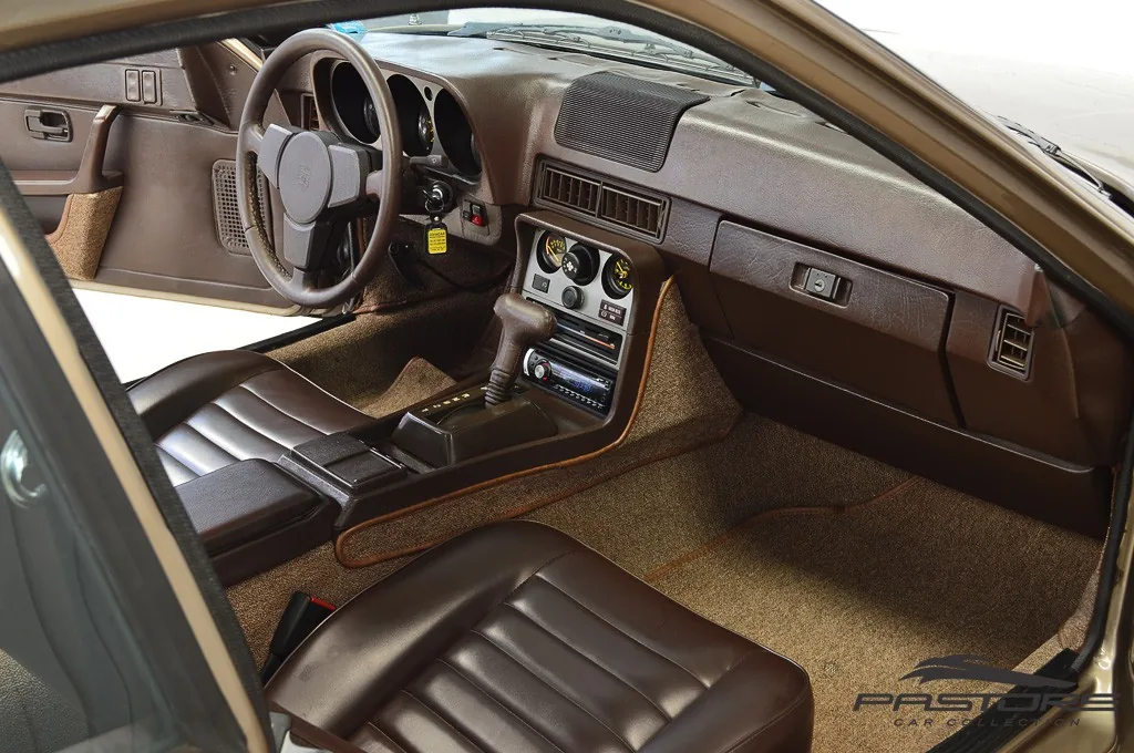 Porsche 944 S2