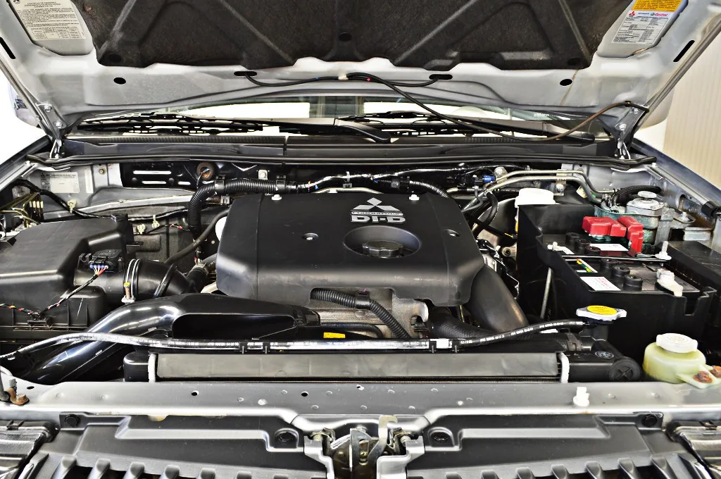 Mitsubishi L200 Triton 3.2D AT