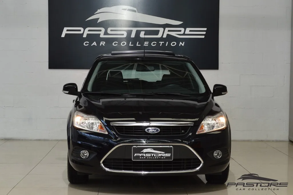 Ford Focus Ghia AT