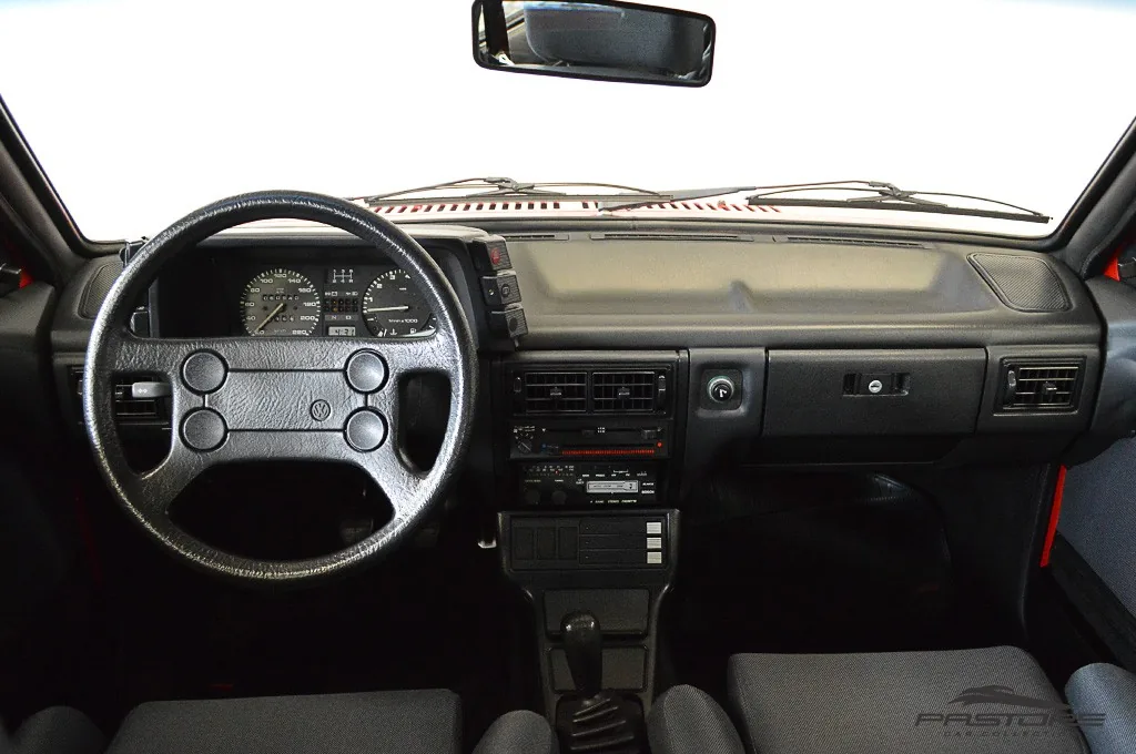 VW Voyage GLS