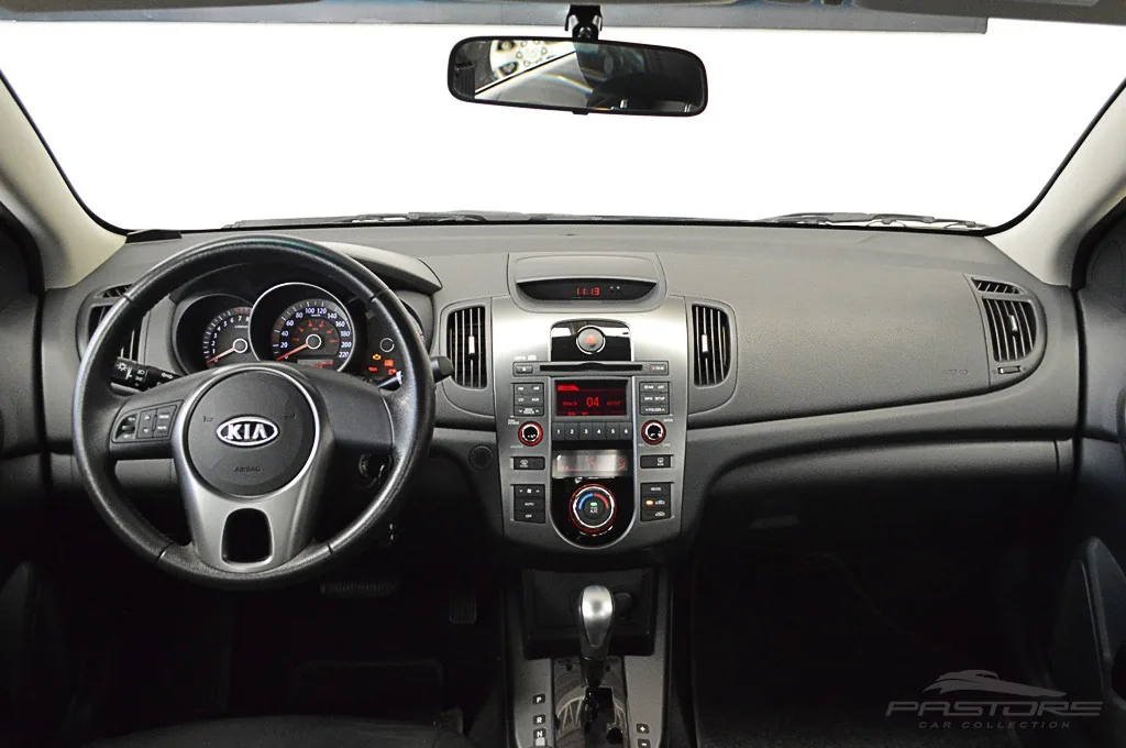 Kia Cerato E252