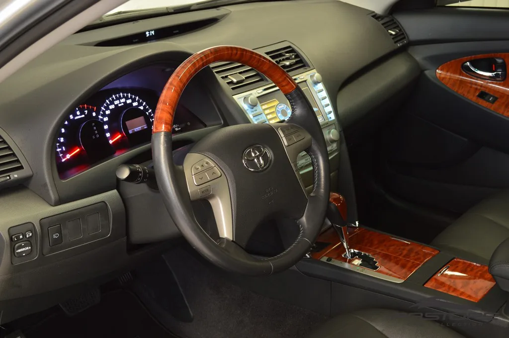 Toyota Camry XLE V6