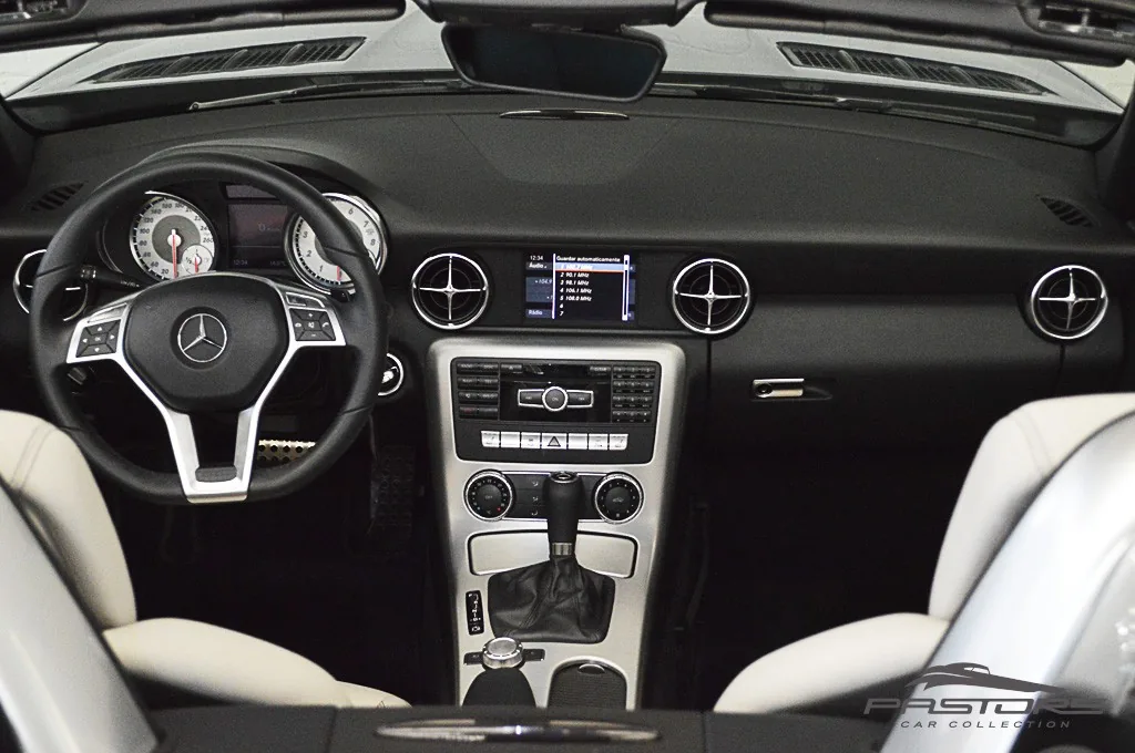 Mercedes-Benz SLK 200 CGI